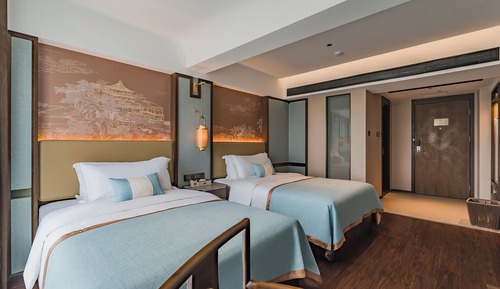 Classic Twin Room, City View