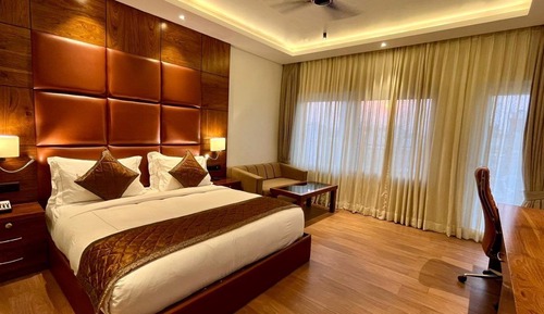 Suite ejecutiva, balcón, vistas a la montaña