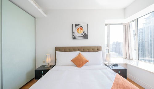 Apartamento superior, 2 habitaciones, cocina, vistas a la ciudad