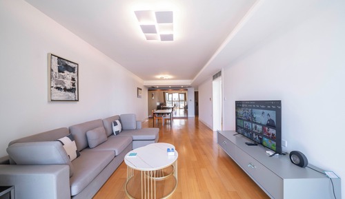 Apartamento superior, 2 habitaciones, cocina, vistas a la ciudad
