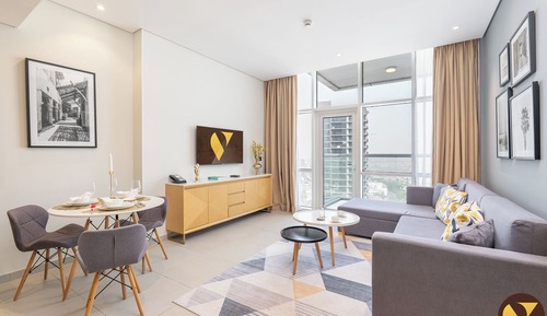 Apartamento de lujo, balcón, vistas a la ciudad