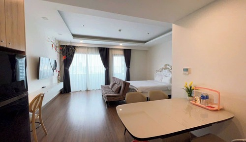 Deluxe Room, Balcony, Beach View