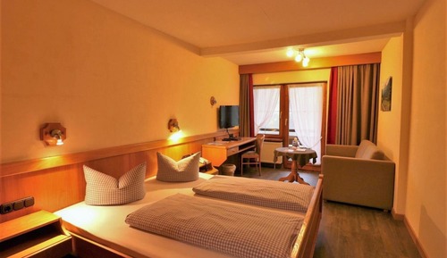 Habitación Confort doble, balcón, vistas a la montaña