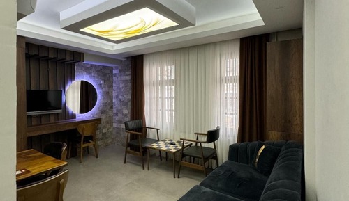 Comfort Suite, City View
