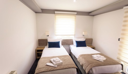 Habitación clásica con 2 camas individuales