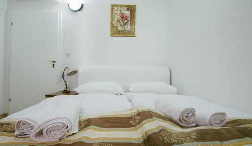 Habitación Confort con 1 cama doble o 2 individuales