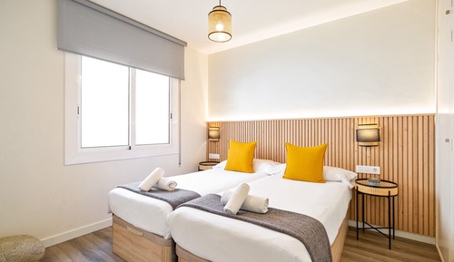 Apartamento superior, 3 habitaciones, vistas al mar, frente a la playa (Paseo de la Ribera 15)