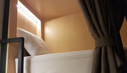 Deluxe 4-Bed Female Dorm