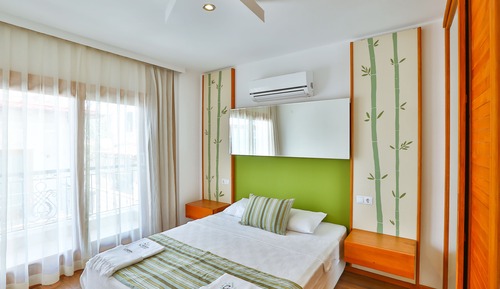Apartamento familiar, 2 habitaciones, balcón, vistas al mar