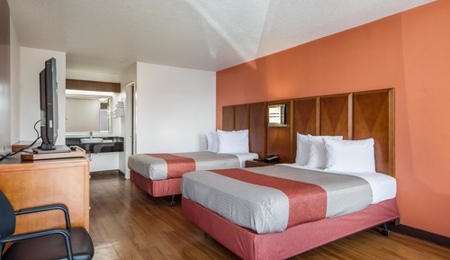 Habitación estándar, 2 camas de matrimonio, no fumadores, frigorífico y microondas