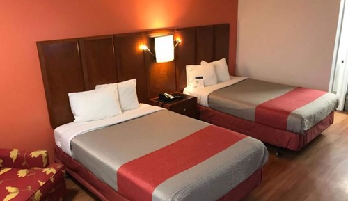 Habitación estándar, 2 camas dobles, accesible para personas con discapacidad, no fumadores