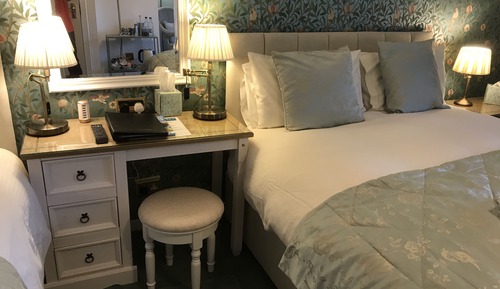 Habitación familiar con 1 cama doble o 2 individuales