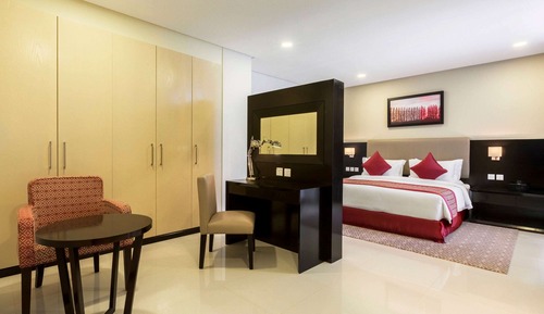 Apartamento Premium, 2 habitaciones, fumadores (2 King Beds and 1 Twin Bed)