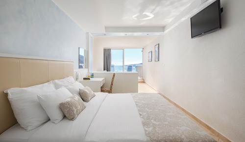Habitación estándar doble, 1 cama doble con sofá cama