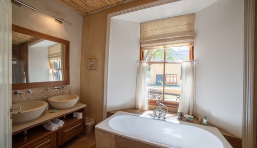 Suite clásica (Courtyard Manor 1 pax)