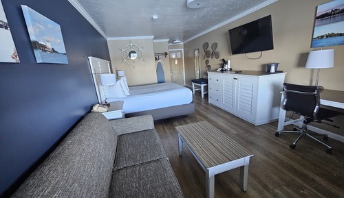 Habitación, 1 cama de matrimonio grande (Riverfront Castleview, Main Channel)