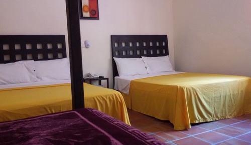 Habitación estándar, varias camas, baño privado