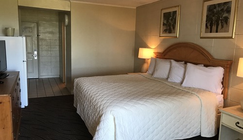 Habitación individual, 1 cama de matrimonio grande, vistas parciales al mar