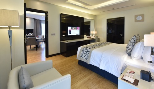 Suite, 1 cama de matrimonio grande, fumadores, junto a la piscina