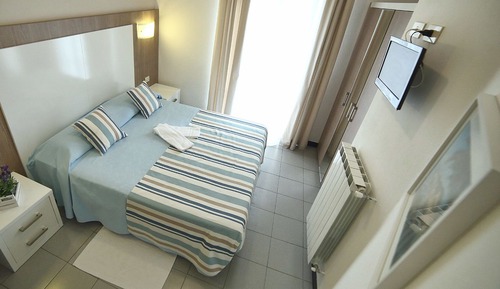 Habitación económica con 1 cama doble o 2 individuales