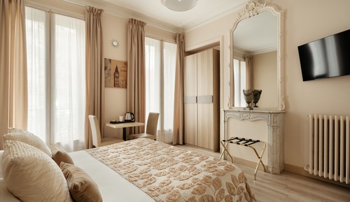 Habitación superior con 1 cama doble o 2 individuales, 1 cama de matrimonio (Douche)