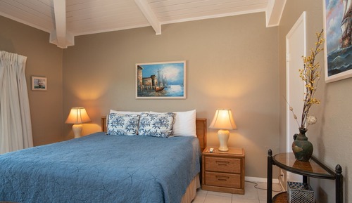 Apartamento básico, 1 cama de matrimonio grande con sofá cama, balcón, vistas al complejo turístico