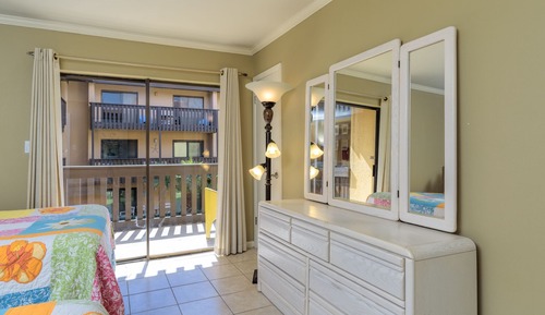 Apartamento básico, 1 habitación, balcón, vistas al patio
