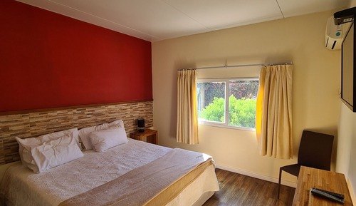 Habitación superior con 1 cama doble o 2 individuales