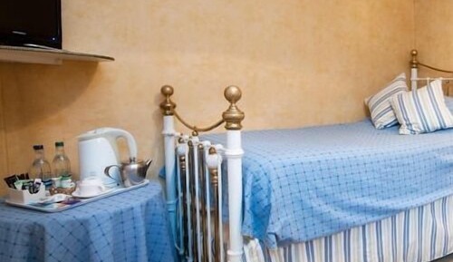 Habitación individual, baño privado (Shower - Room 7)