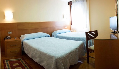 Habitación con 1 cama doble o 2 individuales