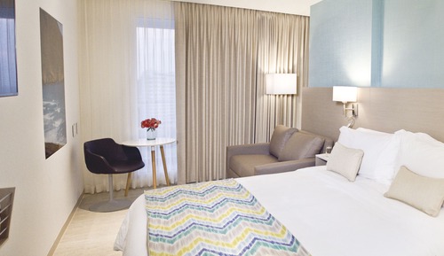 Habitación superior, 1 cama de matrimonio grande con sofá cama