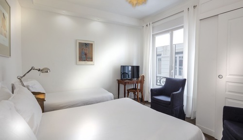 Habitación superior con 2 camas individuales