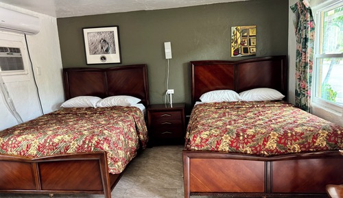 Queen Room With 2 Queen Beds