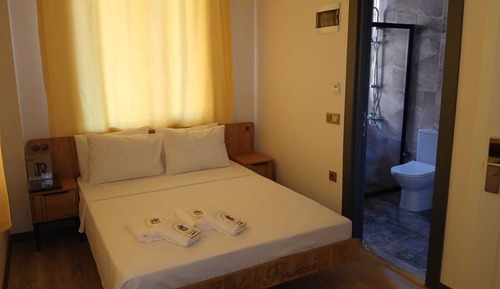 Deluxe Double Room, Garden View