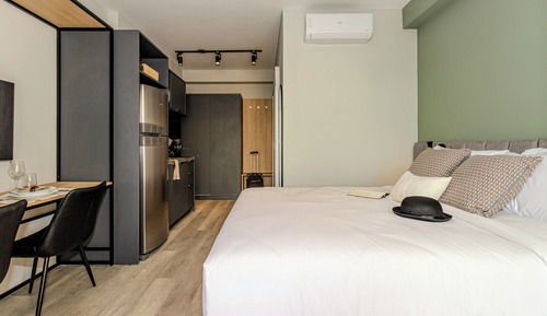 Studio Standard Casal com Varanda NR