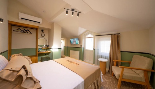 Habitación estándar, 1 cama de matrimonio grande, vistas a la ciudad