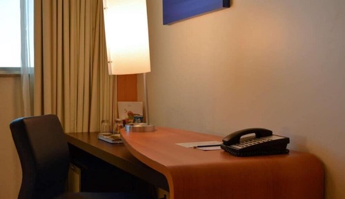 Habitación Deluxe con 2 camas individuales, 1 cama de matrimonio, vistas al mar