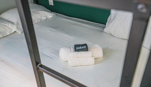 Apartamento exclusivo, 2 habitaciones, no fumadores, balcón