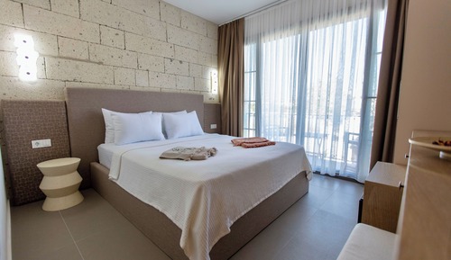 Habitación estándar, balcón, vistas a la piscina