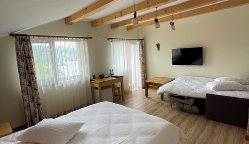 Habitación superior, balcón, vistas a la montaña