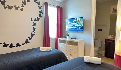 House (Multiple Bedrooms)