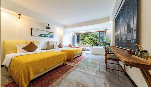 Habitación estándar con 2 camas individuales, vistas a la montaña