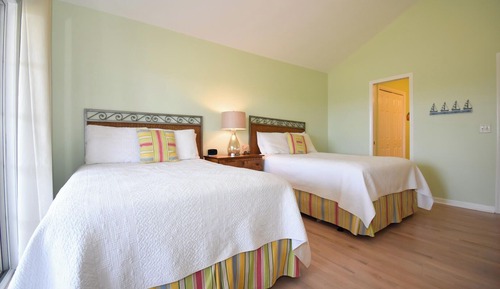 House, Multiple Beds, Balcony (79 Ocean Creek)