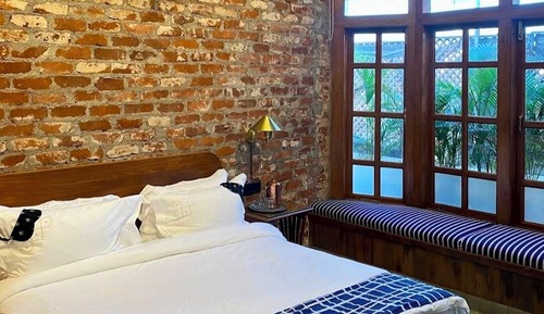 Classic Room, City View