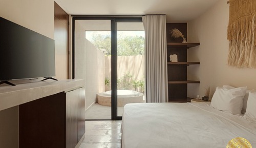 Jacuzzi Deluxe Doble Room