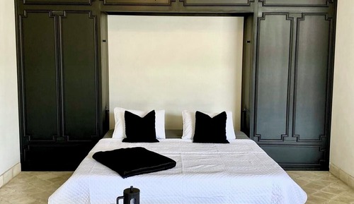 Luxury Apartment, Mountain View