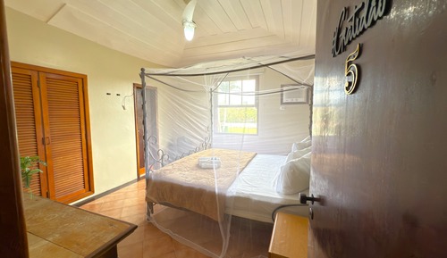 Habitación superior con 2 camas individuales