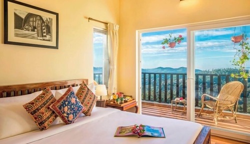 Habitación básica, balcón, vistas a la montaña