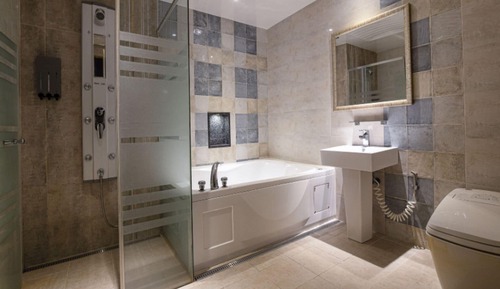 Habitación básica con 2 camas individuales