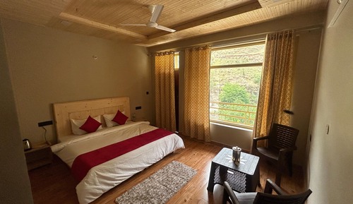 Habitación familiar doble, Se admiten mascotas, vistas a la montaña